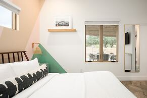 Chicory by Avantstay Modern Desert Retreat w Hot Tub