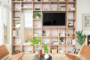 Chicory by Avantstay Modern Desert Retreat w Hot Tub