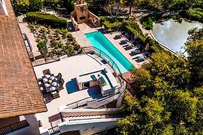 De Luz by Avantstay 5 Acre Estate w Lake Pool Hot Tub