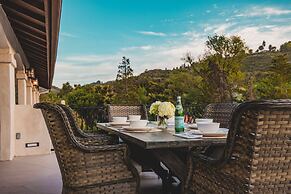 De Luz by Avantstay 5 Acre Estate w Lake Pool Hot Tub