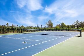 Villa Verdot by Avantstay Spectacular 6 BR Estate w Pool Hot Tub Tenni