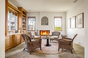 Villa Verdot by Avantstay Spectacular 6 BR Estate w Pool Hot Tub Tenni