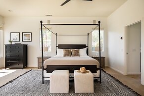 Villa Verdot by Avantstay Spectacular 6 BR Estate w Pool Hot Tub Tenni