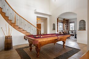 Villa Verdot by Avantstay Spectacular 6 BR Estate w Pool Hot Tub Tenni