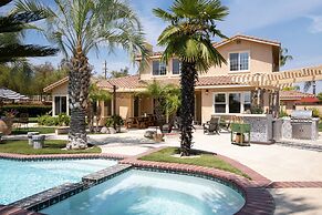 Villa Verdot by Avantstay Spectacular 6 BR Estate w Pool Hot Tub Tenni