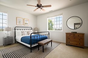 Villa Verdot by Avantstay Spectacular 6 BR Estate w Pool Hot Tub Tenni