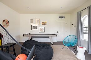 Villa Verdot by Avantstay Spectacular 6 BR Estate w Pool Hot Tub Tenni