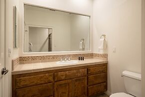 Villa Verdot by Avantstay Spectacular 6 BR Estate w Pool Hot Tub Tenni