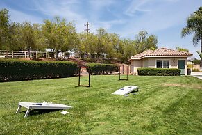 Villa Verdot by Avantstay Spectacular 6 BR Estate w Pool Hot Tub Tenni