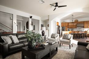 Villa Verdot by Avantstay Spectacular 6 BR Estate w Pool Hot Tub Tenni