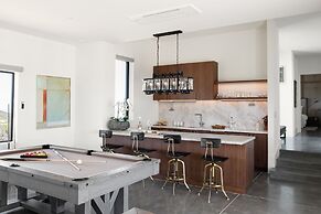 Belleza by Avantstay Hilltop Mansion w Pool Panoramic Views Ultra Mode