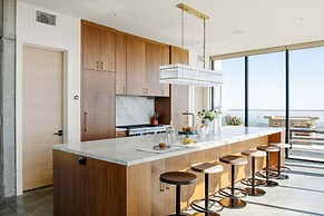 Belleza by Avantstay Hilltop Mansion w Pool Panoramic Views Ultra Mode