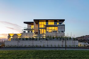 Belleza by Avantstay Hilltop Mansion w Pool Panoramic Views Ultra Mode