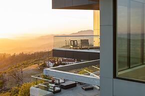 Belleza by Avantstay Hilltop Mansion w Pool Panoramic Views Ultra Mode