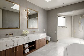 Belleza by Avantstay Hilltop Mansion w Pool Panoramic Views Ultra Mode