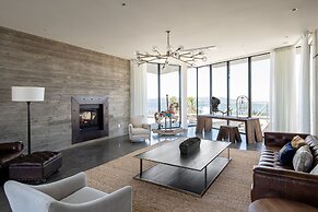 Belleza by Avantstay Hilltop Mansion w Pool Panoramic Views Ultra Mode