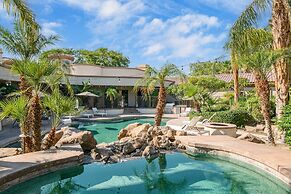 Villa Verbena by Avantstay Expansive Estate w B-ball Court Pool Spa En