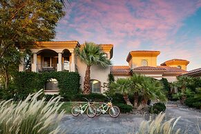 Villa Verbena by Avantstay Expansive Estate w B-ball Court Pool Spa En