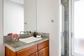 Villa Verbena by Avantstay Expansive Estate w B-ball Court Pool Spa En