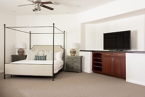 Villa Verbena by Avantstay Expansive Estate w B-ball Court Pool Spa En