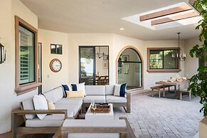 Villa Verbena by Avantstay Expansive Estate w B-ball Court Pool Spa En