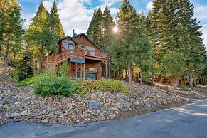 Golden Summit by Avantstay Stunning Secluded Cabin w Access to Tahoe D