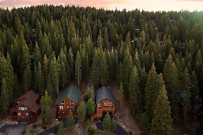 Golden Summit by Avantstay Stunning Secluded Cabin w Access to Tahoe D