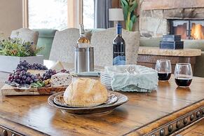 Telemark Luxury Retreat by Avantstay Stunning Views w Hot Tub Theatre 