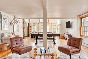 Holly by Avantstay In the Heart of Breckenridge w Hot Tub Game Room Ro