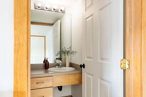 Holly by Avantstay In the Heart of Breckenridge w Hot Tub Game Room Ro