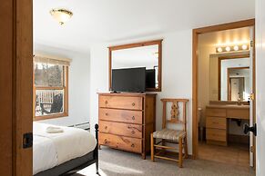 Holly by Avantstay In the Heart of Breckenridge w Hot Tub Game Room Ro