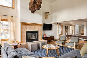 Holly by Avantstay In the Heart of Breckenridge w Hot Tub Game Room Ro