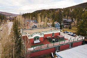 Holly by Avantstay In the Heart of Breckenridge w Hot Tub Game Room Ro