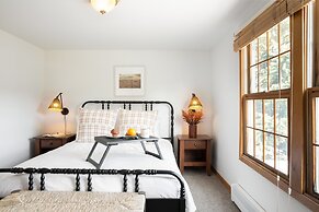 Holly by Avantstay In the Heart of Breckenridge w Hot Tub Game Room Ro