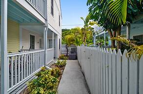 Parrot Perch by Avantstay Old Town Key West w Shared Pool Week Long St