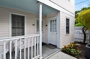 Parrot Perch by Avantstay Old Town Key West w Shared Pool Week Long St