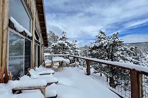 Lakefront Lodge by Avantstay Lakefront Cabin w Hot Tub
