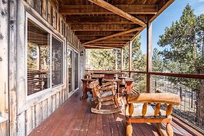 Lakefront Lodge by Avantstay Lakefront Cabin w Hot Tub