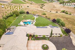 Twilight Vines by Avantstay Secluded Estate Views of Wine Country