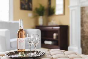 La Barrique by Avantstay Secluded 14 Acre Estate w Vball Pool