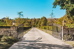 La Barrique by Avantstay Secluded 14 Acre Estate w Vball Pool
