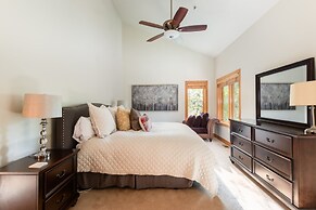 Conifer by Avantstay Secluded Cabin Amongst the Trees w Hot Tub