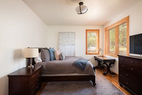 Conifer by Avantstay Secluded Cabin Amongst the Trees w Hot Tub