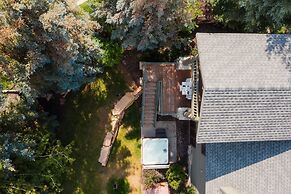 Conifer by Avantstay Secluded Cabin Amongst the Trees w Hot Tub