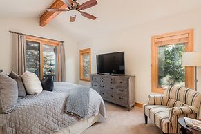 Conifer by Avantstay Secluded Cabin Amongst the Trees w Hot Tub