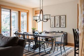 Conifer by Avantstay Secluded Cabin Amongst the Trees w Hot Tub