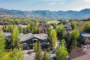 Conifer by Avantstay Secluded Cabin Amongst the Trees w Hot Tub
