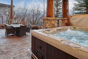 High Meadow by Avantstay Alpine Views w Indoor Pool Hot Tub Open Floor