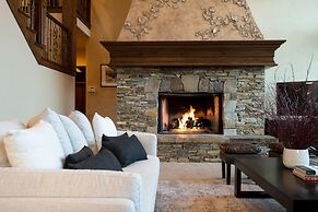 High Meadow by Avantstay Alpine Views w Indoor Pool Hot Tub Open Floor