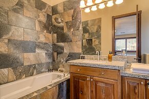 High Meadow by Avantstay Alpine Views w Indoor Pool Hot Tub Open Floor